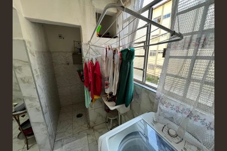Apartamento à venda com 70m², 2 quartos e 1 vagaÁrea de Serviço