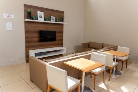 Apartamento à venda com 48m², 2 quartos e 1 vaga Apartamento à venda com 48m², 2 quartos e 1 vagaÁrea comum - Salão de festas