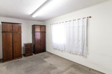 Casa à venda com 310m², 3 quartos e 4 vagasQuarto 2