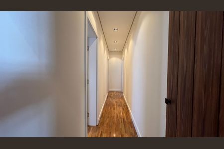 Apartamento à venda com 180m², 3 quartos e 2 vagas Apartamento à venda com 180m², 3 quartos e 2 vagasCorredor