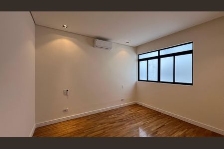 Apartamento à venda com 180m², 3 quartos e 2 vagas Apartamento à venda com 180m², 3 quartos e 2 vagasSuíte 2