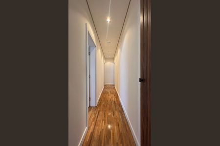 Apartamento à venda com 180m², 3 quartos e 2 vagas Apartamento à venda com 180m², 3 quartos e 2 vagasCorredor