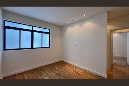 Apartamento à venda com 180m², 3 quartos e 2 vagas Apartamento à venda com 180m², 3 quartos e 2 vagasSuíte 2