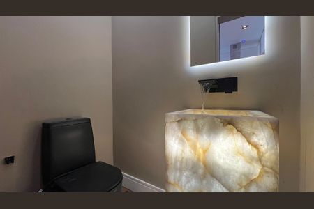 Apartamento à venda com 180m², 3 quartos e 2 vagas Apartamento à venda com 180m², 3 quartos e 2 vagasLavabo