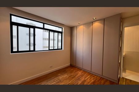 Apartamento à venda com 180m², 3 quartos e 2 vagas Apartamento à venda com 180m², 3 quartos e 2 vagasSuite 1
