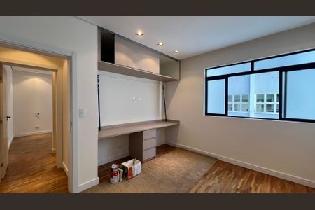 Apartamento à venda com 180m², 3 quartos e 2 vagas Apartamento à venda com 180m², 3 quartos e 2 vagasSuíte 3