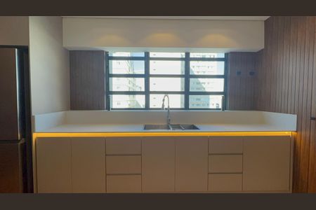Apartamento à venda com 180m², 3 quartos e 2 vagas Apartamento à venda com 180m², 3 quartos e 2 vagasCozinha
