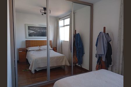 Apartamento à venda com 200m², 5 quartos e 2 vagasQuarto 1