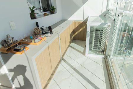 Apartamento à venda com 65m², 2 quartos e 1 vaga Apartamento à venda com 65m², 2 quartos e 1 vagaVaranda da Sala