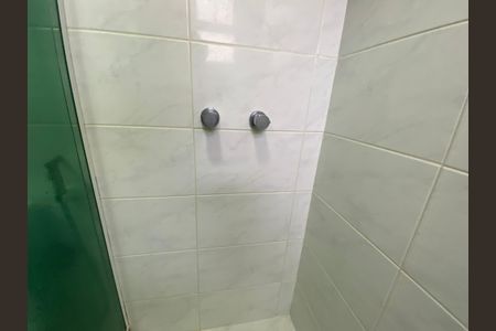 Casa à venda com 170m², 3 quartos e 3 vagas Casa à venda com 170m², 3 quartos e 3 vagasBanheiro Social