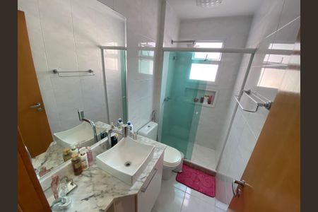 Casa à venda com 170m², 3 quartos e 3 vagas Casa à venda com 170m², 3 quartos e 3 vagasBanheiro Suíte