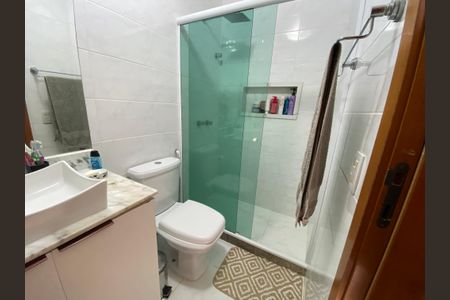 Casa à venda com 170m², 3 quartos e 3 vagas Casa à venda com 170m², 3 quartos e 3 vagasBanheiro Social