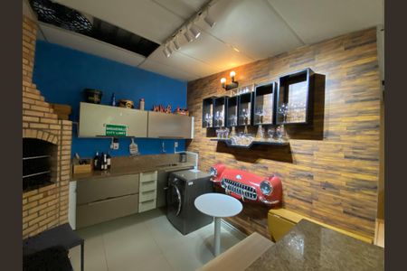 Casa à venda com 170m², 3 quartos e 3 vagas Casa à venda com 170m², 3 quartos e 3 vagasÁrea Gourmet