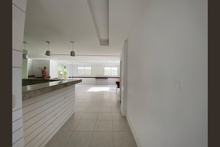 Casa à venda com 170m², 3 quartos e 3 vagas Casa à venda com 170m², 3 quartos e 3 vagasÁrea comum - Salão de festas