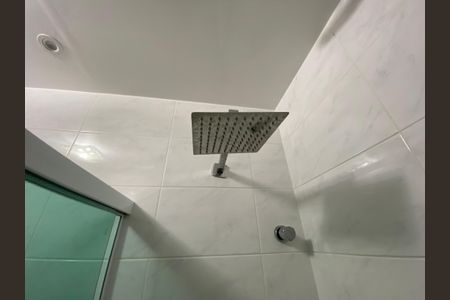 Casa à venda com 170m², 3 quartos e 3 vagas Casa à venda com 170m², 3 quartos e 3 vagasBanheiro Social