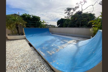 Casa à venda com 170m², 3 quartos e 3 vagas Casa à venda com 170m², 3 quartos e 3 vagasRampa de Skate