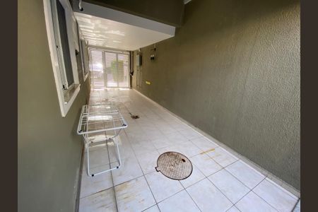 Casa à venda com 170m², 3 quartos e 3 vagas Casa à venda com 170m², 3 quartos e 3 vagasGaragem