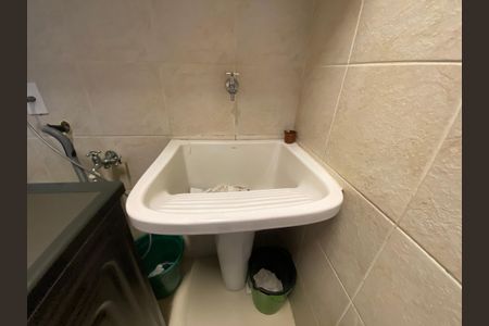 Casa à venda com 170m², 3 quartos e 3 vagas Casa à venda com 170m², 3 quartos e 3 vagasÁrea de Serviço