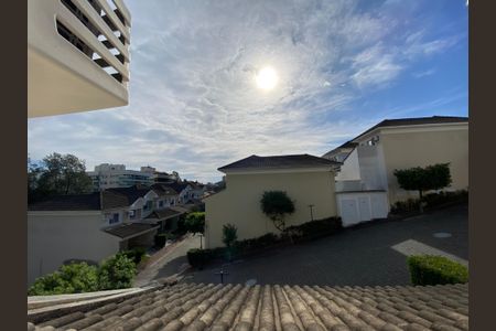 Casa à venda com 170m², 3 quartos e 3 vagas Casa à venda com 170m², 3 quartos e 3 vagasVista - Quarto 1