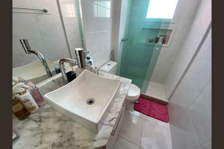 Casa à venda com 170m², 3 quartos e 3 vagas Casa à venda com 170m², 3 quartos e 3 vagasBanheiro Suíte