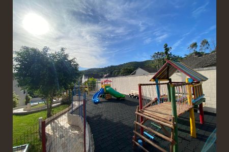 Casa à venda com 170m², 3 quartos e 3 vagas Casa à venda com 170m², 3 quartos e 3 vagasÁrea comum - Playground