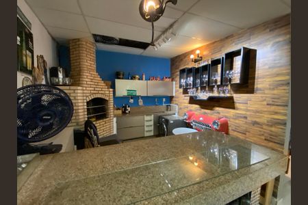 Casa à venda com 170m², 3 quartos e 3 vagas Casa à venda com 170m², 3 quartos e 3 vagasÁrea Gourmet