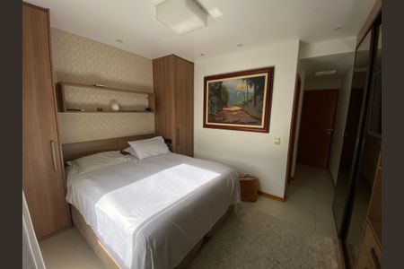 Casa à venda com 170m², 3 quartos e 3 vagas Casa à venda com 170m², 3 quartos e 3 vagasSuíte