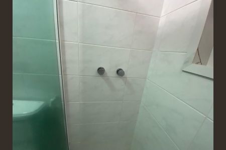 Casa à venda com 170m², 3 quartos e 3 vagas Casa à venda com 170m², 3 quartos e 3 vagasBanheiro Social