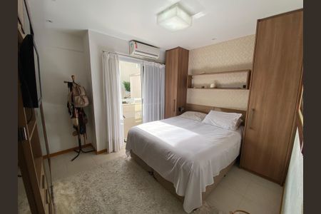 Casa à venda com 170m², 3 quartos e 3 vagas Casa à venda com 170m², 3 quartos e 3 vagasSuíte