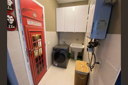 Casa à venda com 170m², 3 quartos e 3 vagas Casa à venda com 170m², 3 quartos e 3 vagasÁrea de Serviço