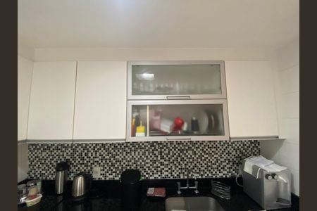 Casa à venda com 170m², 3 quartos e 3 vagas Casa à venda com 170m², 3 quartos e 3 vagasCozinha