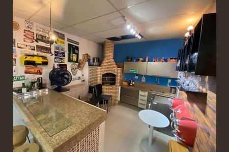 Casa à venda com 170m², 3 quartos e 3 vagas Casa à venda com 170m², 3 quartos e 3 vagasÁrea Gourmet