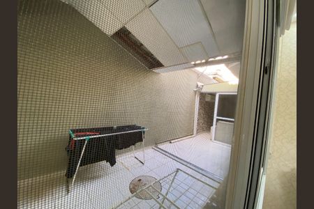 Casa à venda com 170m², 3 quartos e 3 vagas Casa à venda com 170m², 3 quartos e 3 vagasGaragem