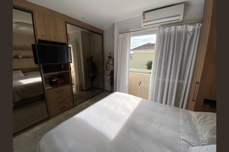 Casa à venda com 170m², 3 quartos e 3 vagas Casa à venda com 170m², 3 quartos e 3 vagasSuíte