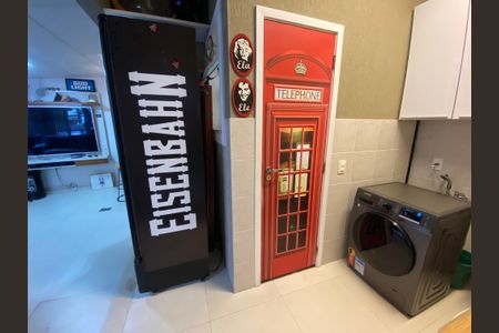 Casa à venda com 170m², 3 quartos e 3 vagas Casa à venda com 170m², 3 quartos e 3 vagasÁrea de Serviço