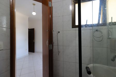 Apartamento à venda com 67m², 2 quartos e 2 vagasBanheiro da Suíte
