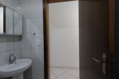 Apartamento à venda com 67m², 2 quartos e 2 vagasBanheiro Social
