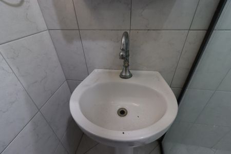 Apartamento à venda com 67m², 2 quartos e 2 vagasBanheiro da Suíte - Pia