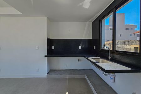 Apartamento à venda com 58m², 2 quartos e 2 vagas Apartamento à venda com 58m², 2 quartos e 2 vagasCozinha