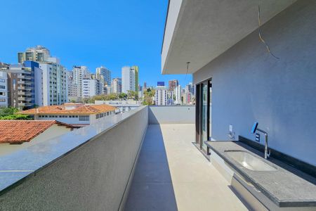 Apartamento à venda com 115m², 2 quartos e 2 vagasCobertura