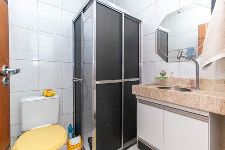 Casa à venda com 180m², 3 quartos e 3 vagas Casa à venda com 180m², 3 quartos e 3 vagasBanheiro