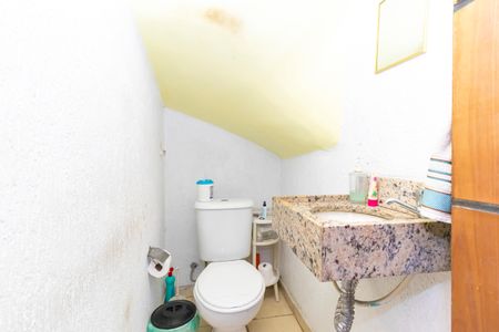 Casa à venda com 180m², 3 quartos e 3 vagas Casa à venda com 180m², 3 quartos e 3 vagasLavabo