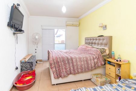 Casa à venda com 180m², 3 quartos e 3 vagas Casa à venda com 180m², 3 quartos e 3 vagasQuarto 1 - Suíte