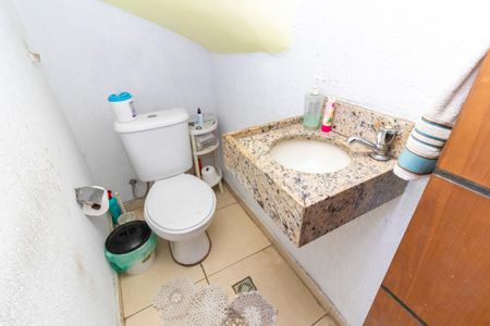 Casa à venda com 180m², 3 quartos e 3 vagas Casa à venda com 180m², 3 quartos e 3 vagasLavabo