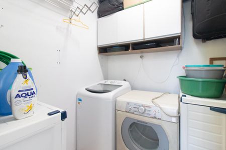 Apartamento à venda com 70m², 2 quartos e 1 vaga Apartamento à venda com 70m², 2 quartos e 1 vagaÁrea de Serviço