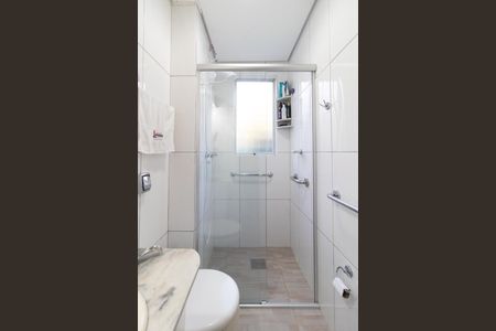 Apartamento à venda com 70m², 2 quartos e 1 vaga Apartamento à venda com 70m², 2 quartos e 1 vagaBanheiro Social