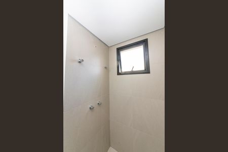 Apartamento à venda com 76m², 2 quartos e 2 vagas Apartamento à venda com 76m², 2 quartos e 2 vagasBanheiro da Suíte 1
