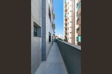 Apartamento à venda com 76m², 2 quartos e 2 vagas Apartamento à venda com 76m², 2 quartos e 2 vagasSacada