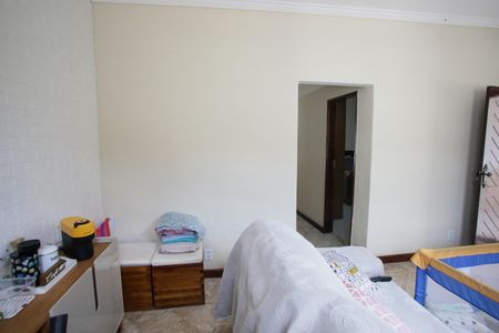 Casa à venda com 90m², 3 quartos e 2 vagas Casa à venda com 90m², 3 quartos e 2 vagasSala