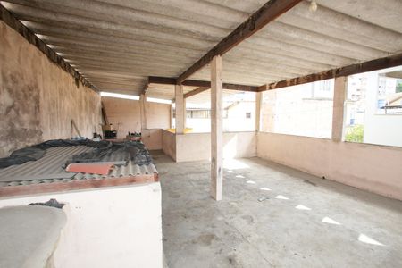 Casa à venda com 90m², 3 quartos e 2 vagas Casa à venda com 90m², 3 quartos e 2 vagasTerraço